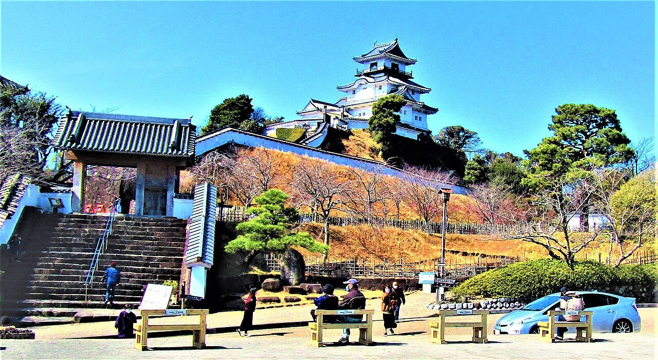 木造復元された掛川城の天守