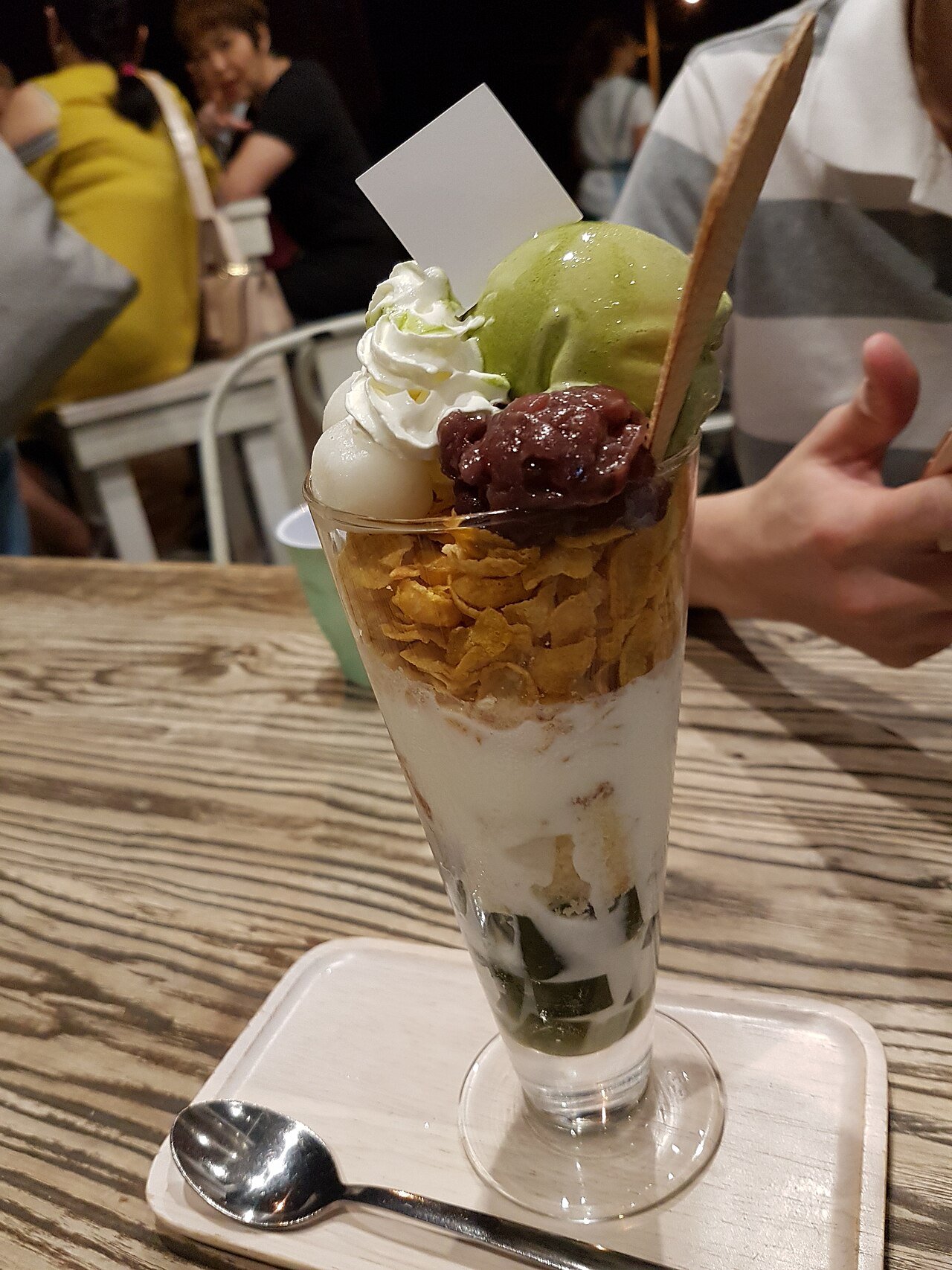 抹茶を使った和スイーツパフェ