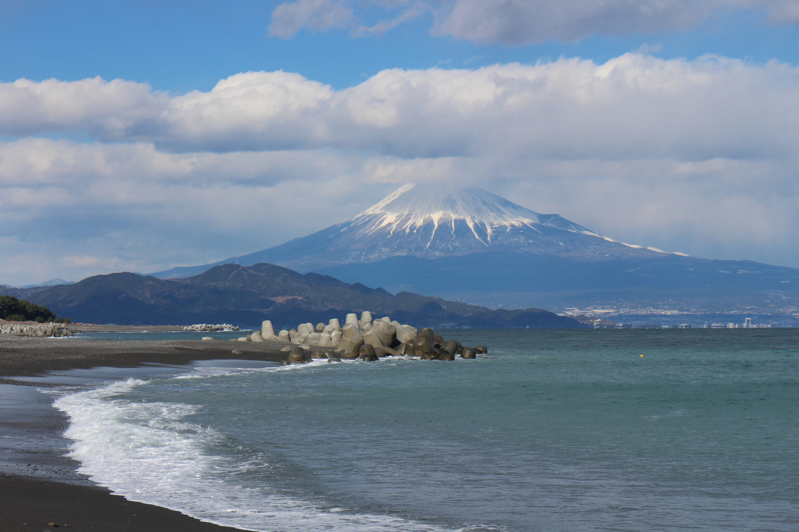 三保松原と富士山(水質AA海岸の景観)