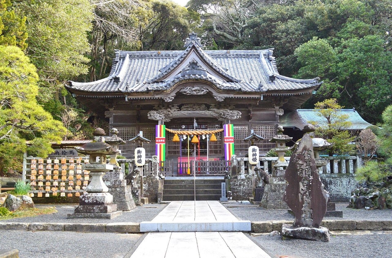 白浜神社（伊古奈比咩命神社）の社殿