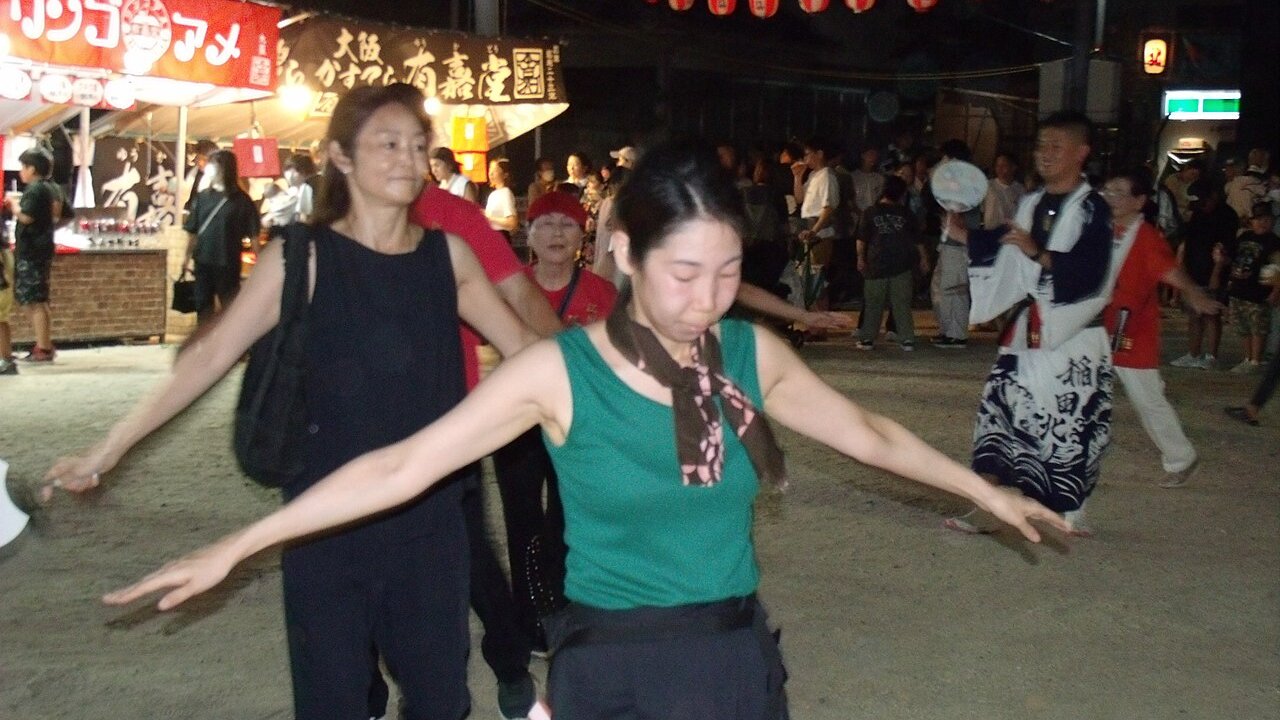 夏祭りの盆踊り(イメージ)