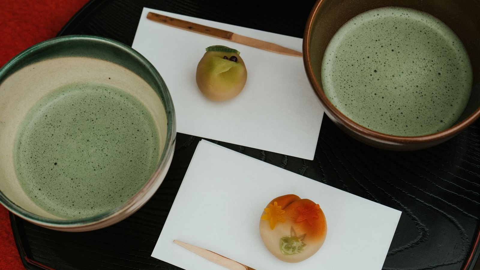 抹茶と上生菓子の贈り物イメージ