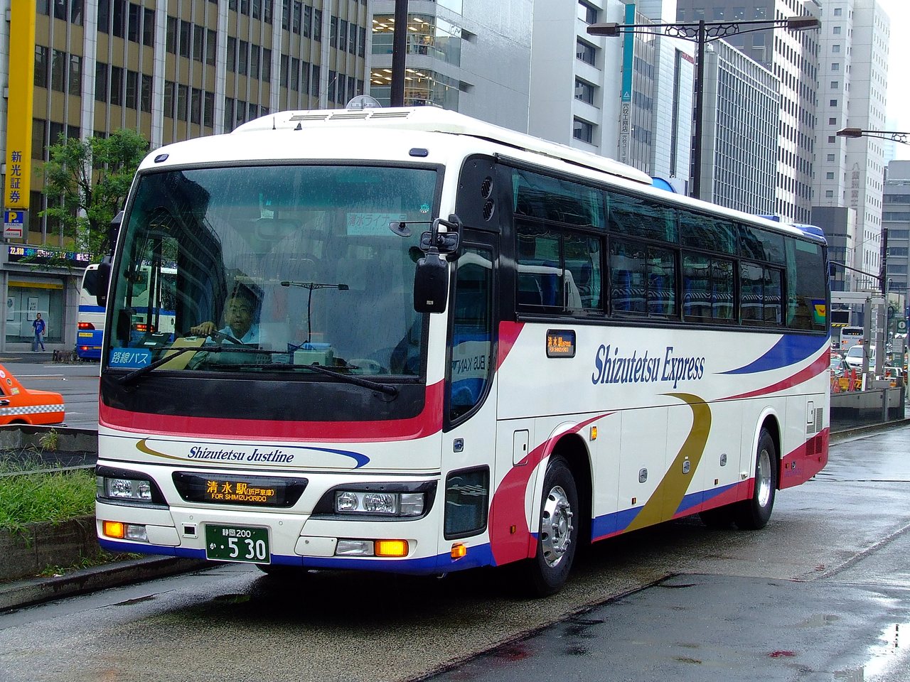 東京清水線の高速バス車両