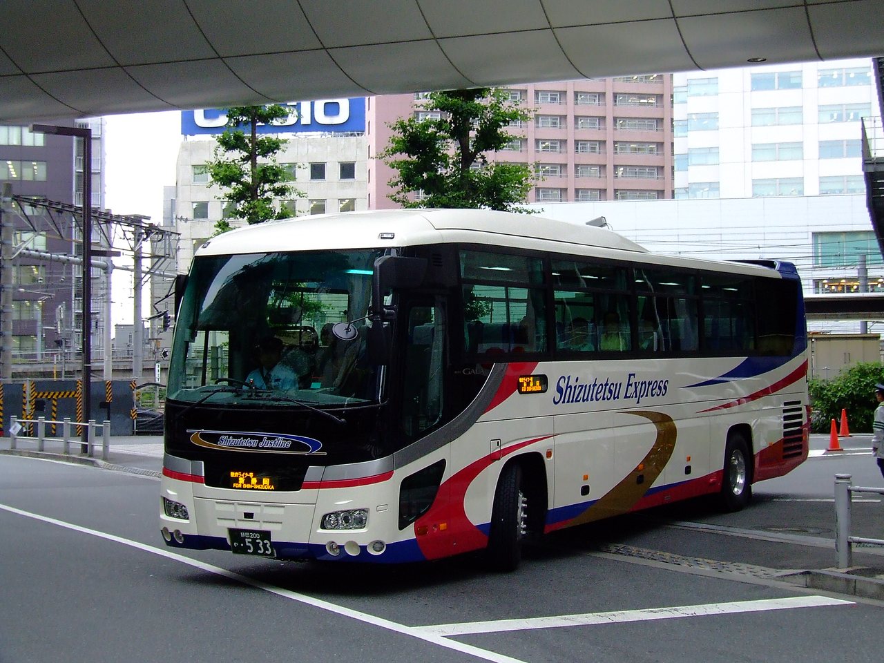 しずてつジャストラインの高速バス