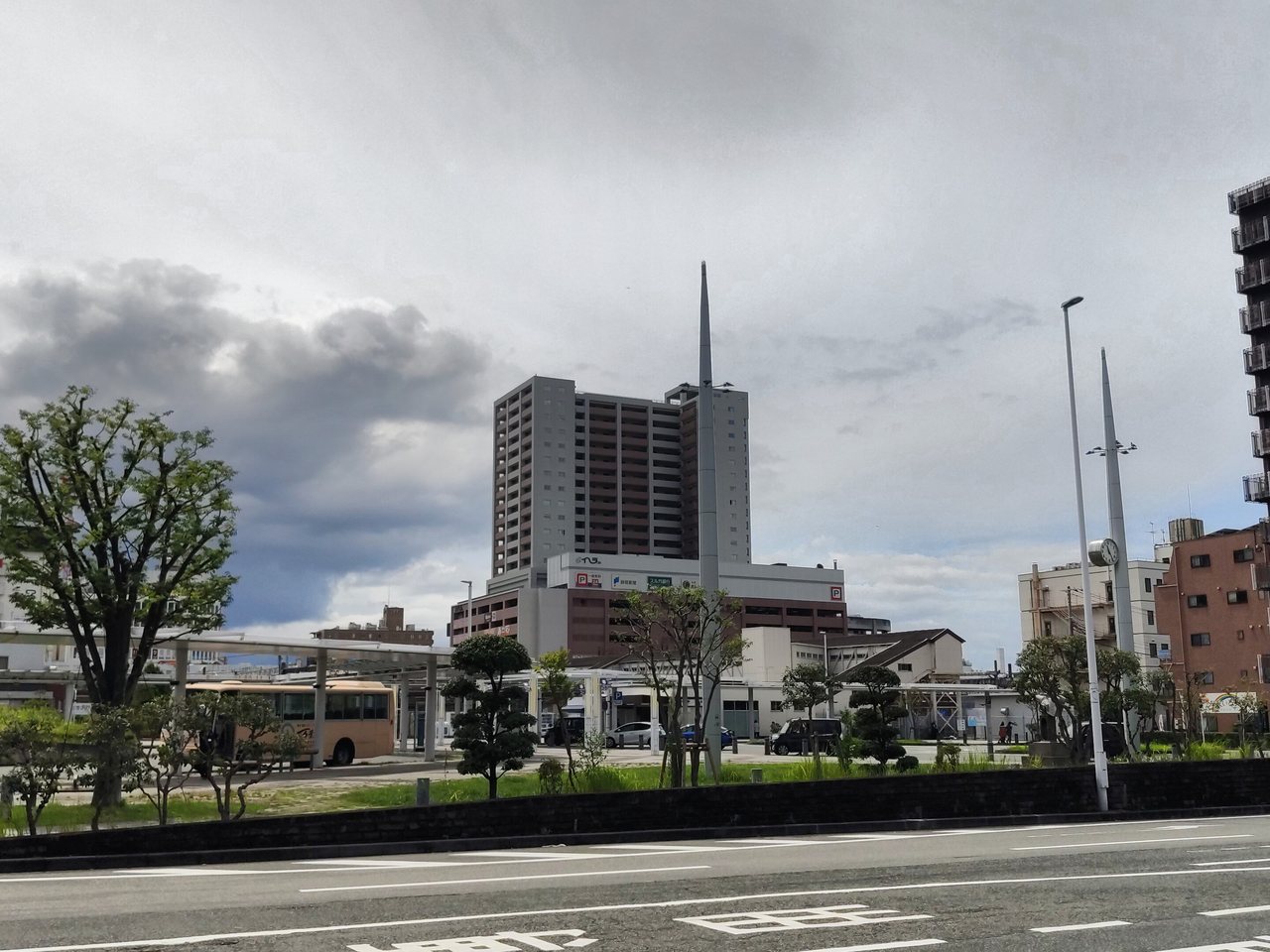 JR沼津駅北口のバスターミナル