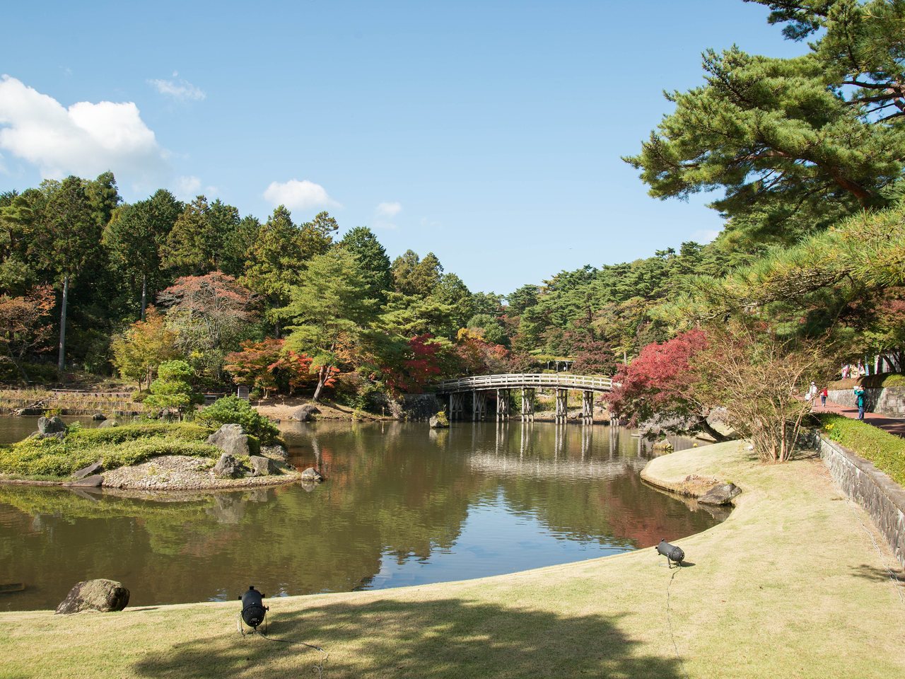 秋の修善寺虹の郷の日本庭園