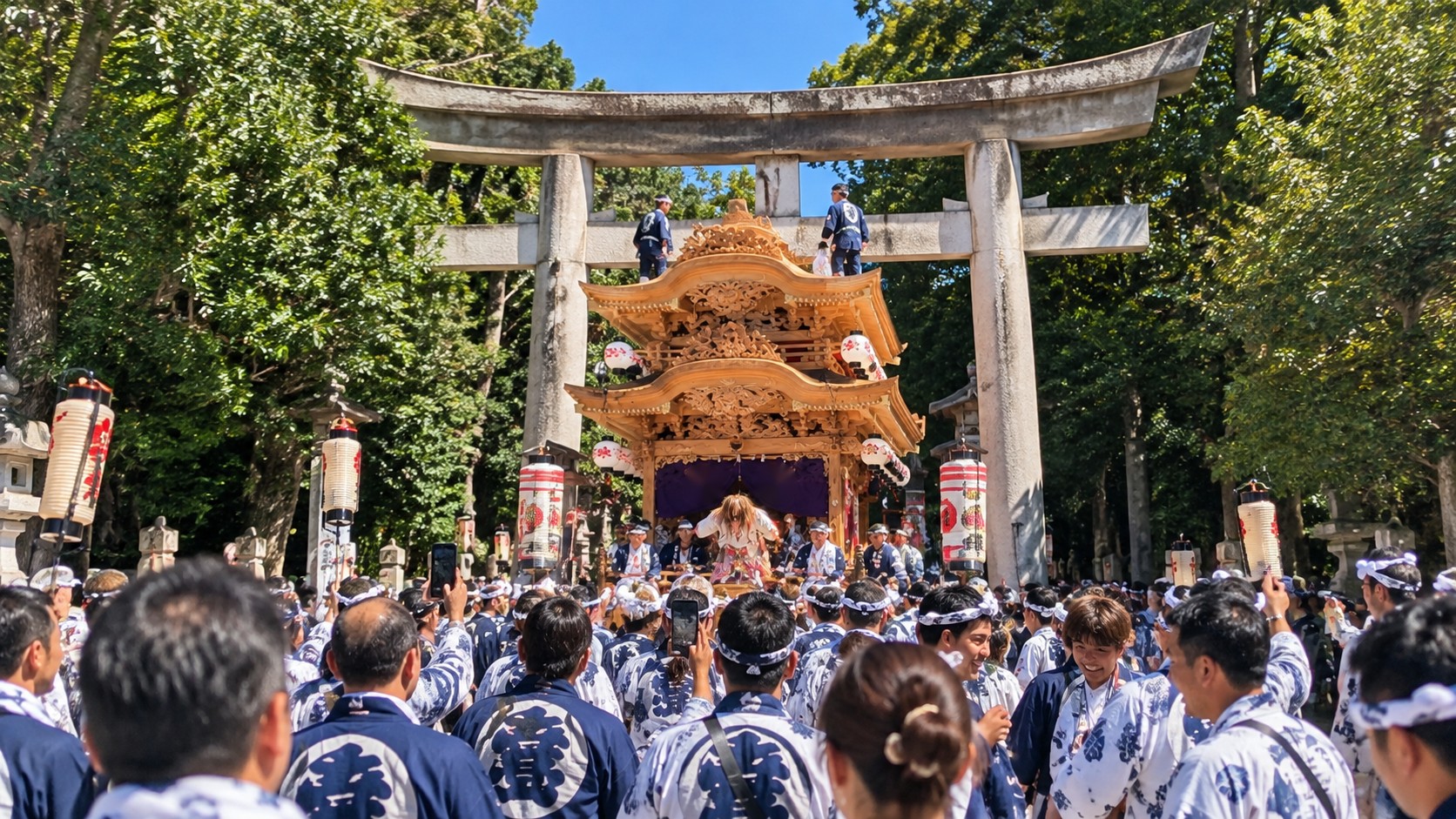 府八幡宮の石の鳥居の前に止まる山車と、法被姿の人たち（作成したイメージ画像）