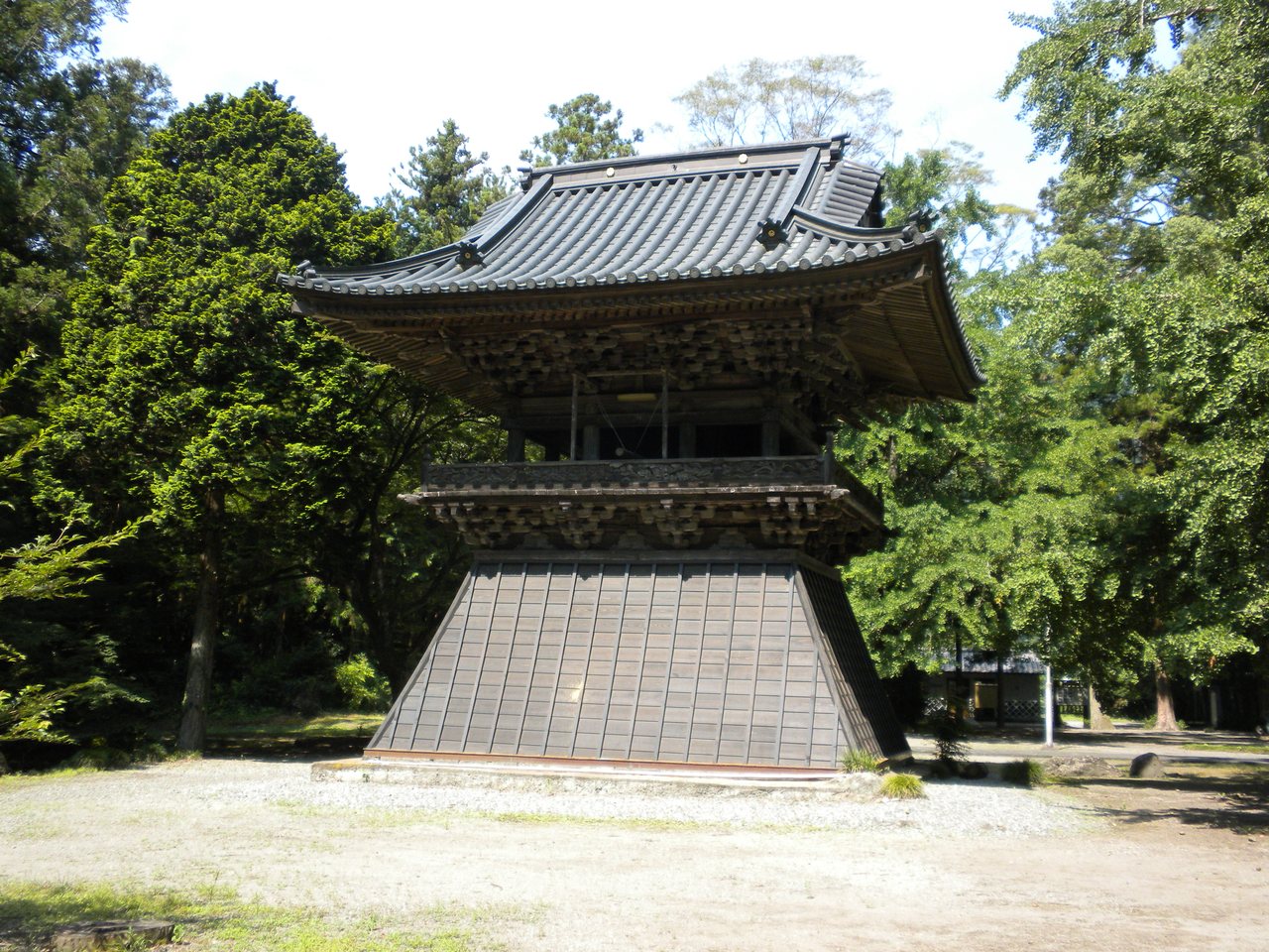 西山本門寺の鐘楼
